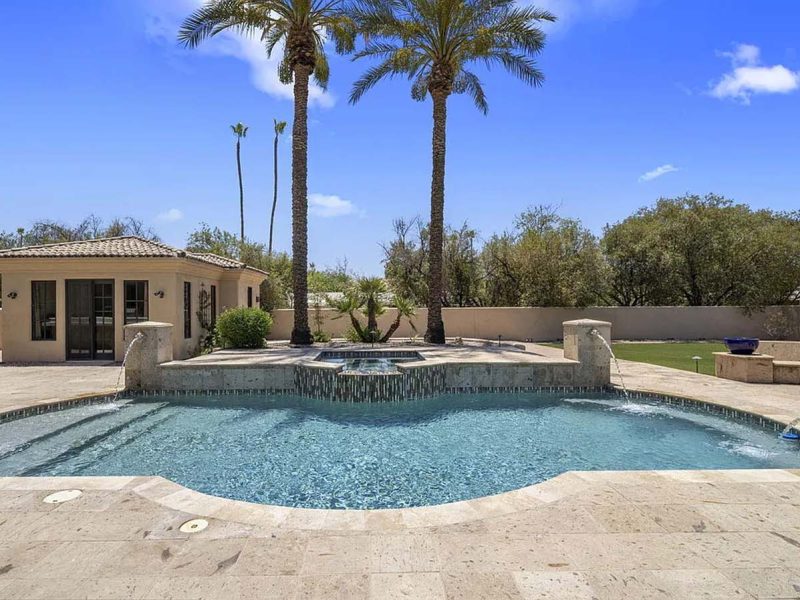 a87f21266f5a4eae596d7eaeecc26f7c-uncropped_scaled_within_1536_1152